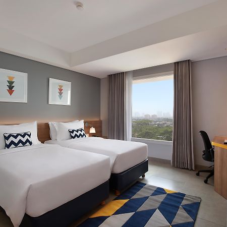 Swiss-Belinn Simatupang Джакарта Екстериор снимка