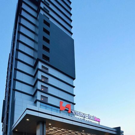 Swiss-Belinn Simatupang Джакарта Екстериор снимка