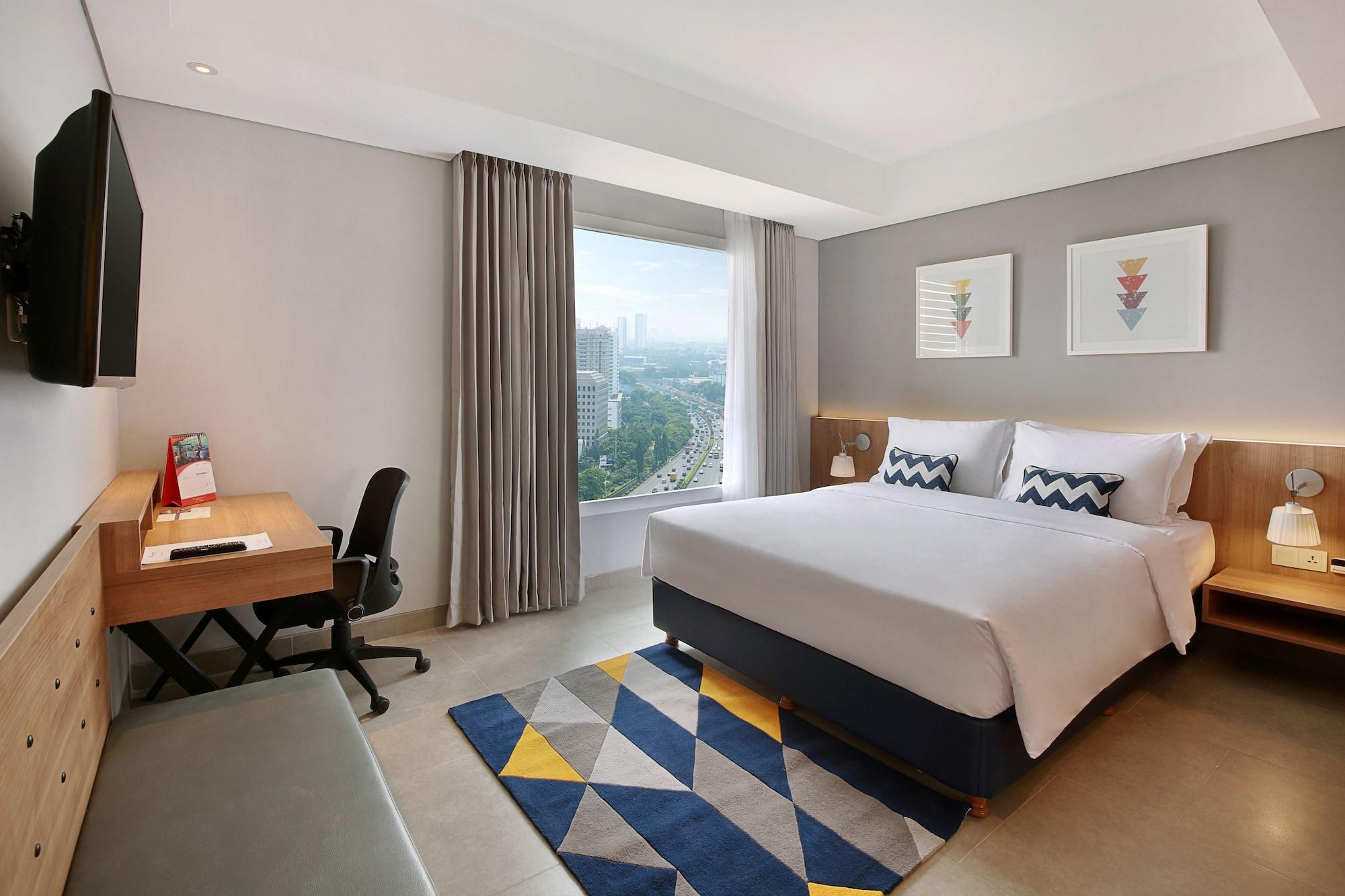Swiss-Belinn Simatupang Джакарта Екстериор снимка