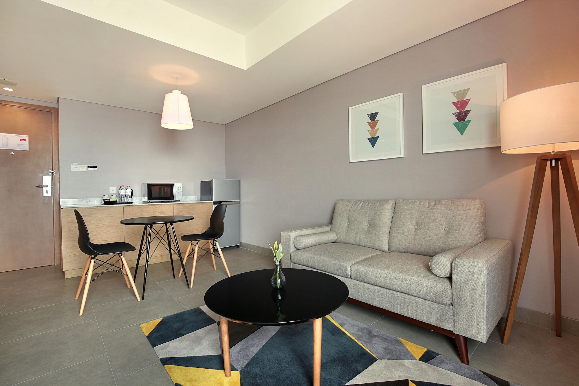 Swiss-Belinn Simatupang Джакарта Екстериор снимка