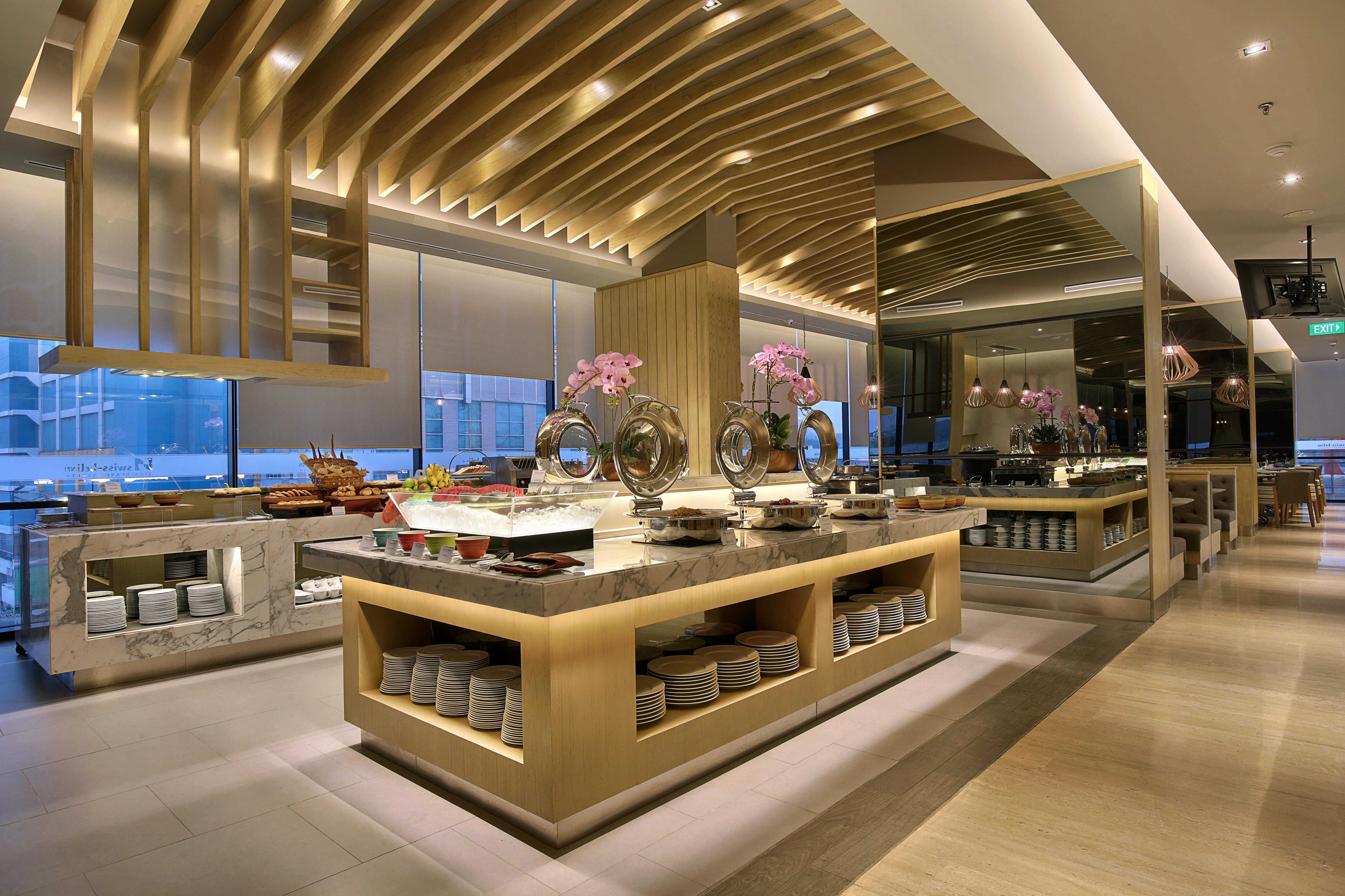 Swiss-Belinn Simatupang Джакарта Екстериор снимка