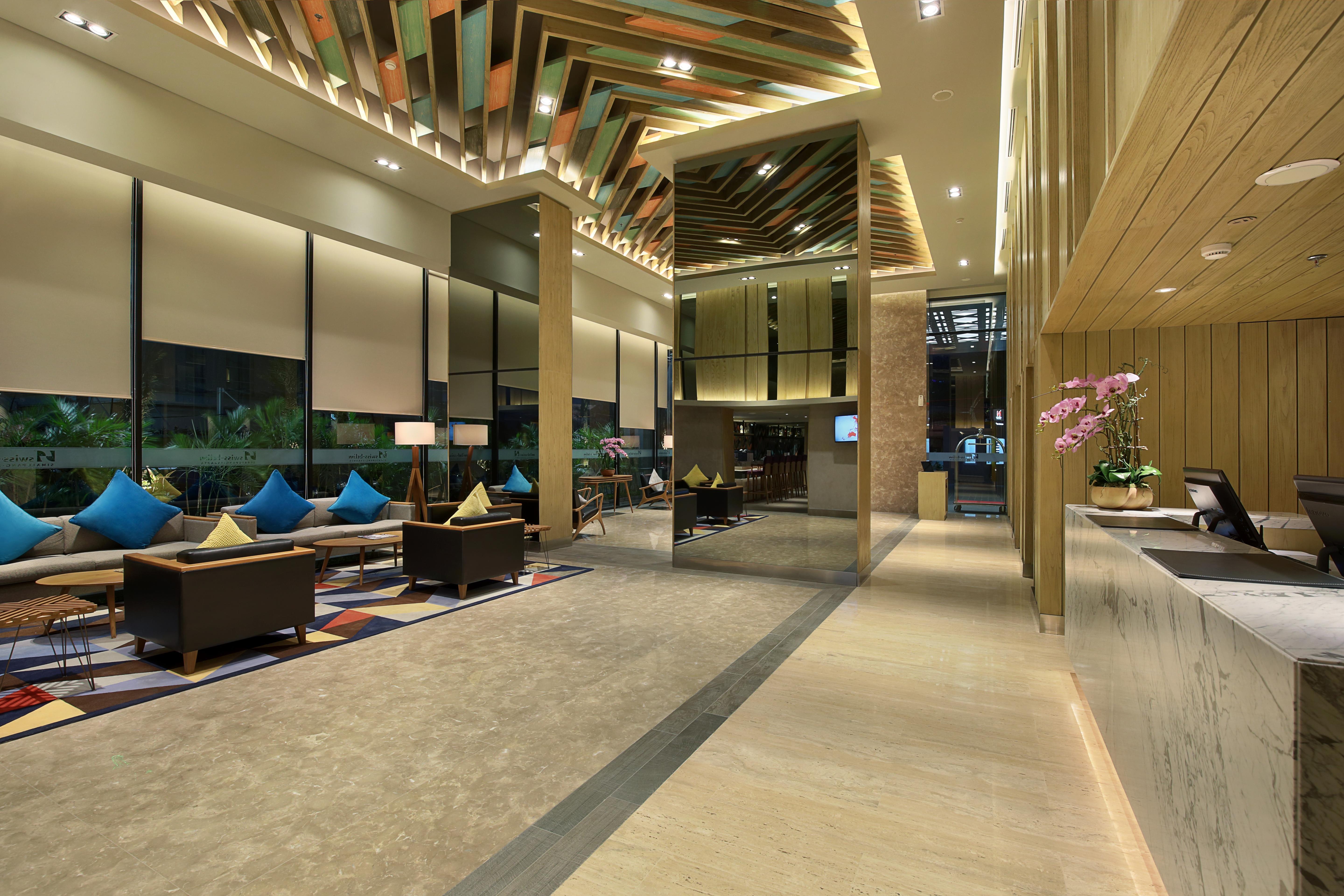 Swiss-Belinn Simatupang Джакарта Екстериор снимка