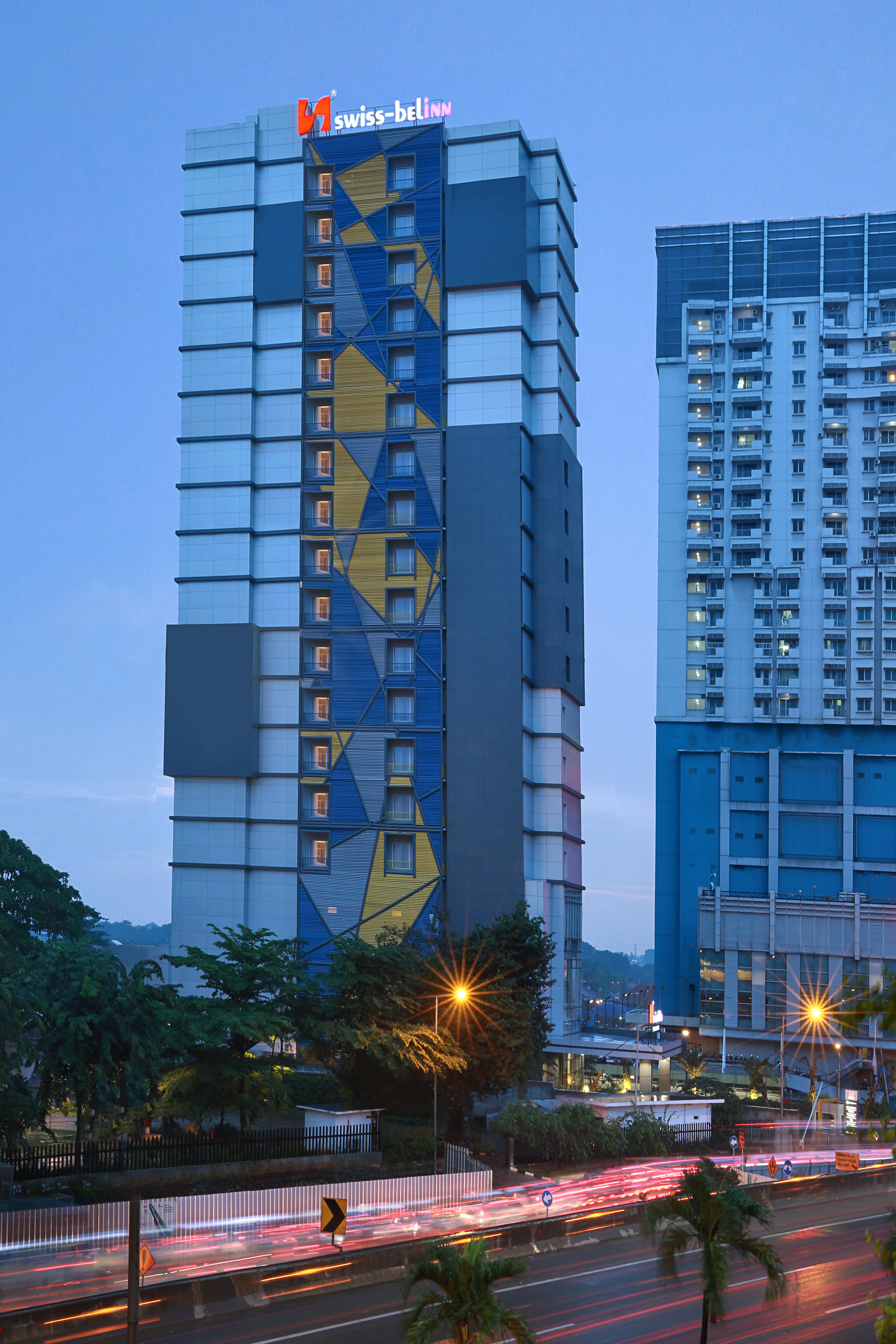 Swiss-Belinn Simatupang Джакарта Екстериор снимка