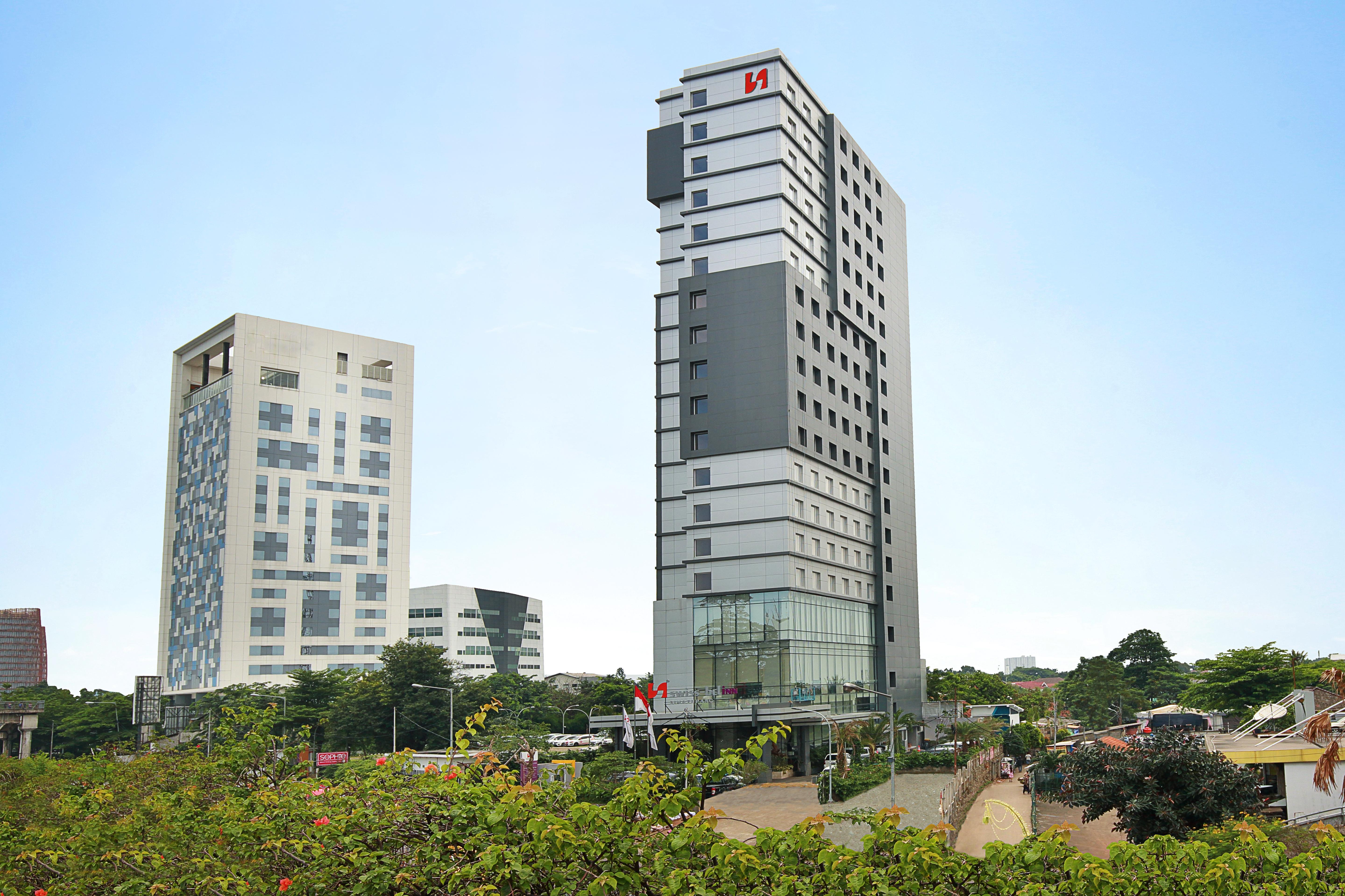 Swiss-Belinn Simatupang Джакарта Екстериор снимка