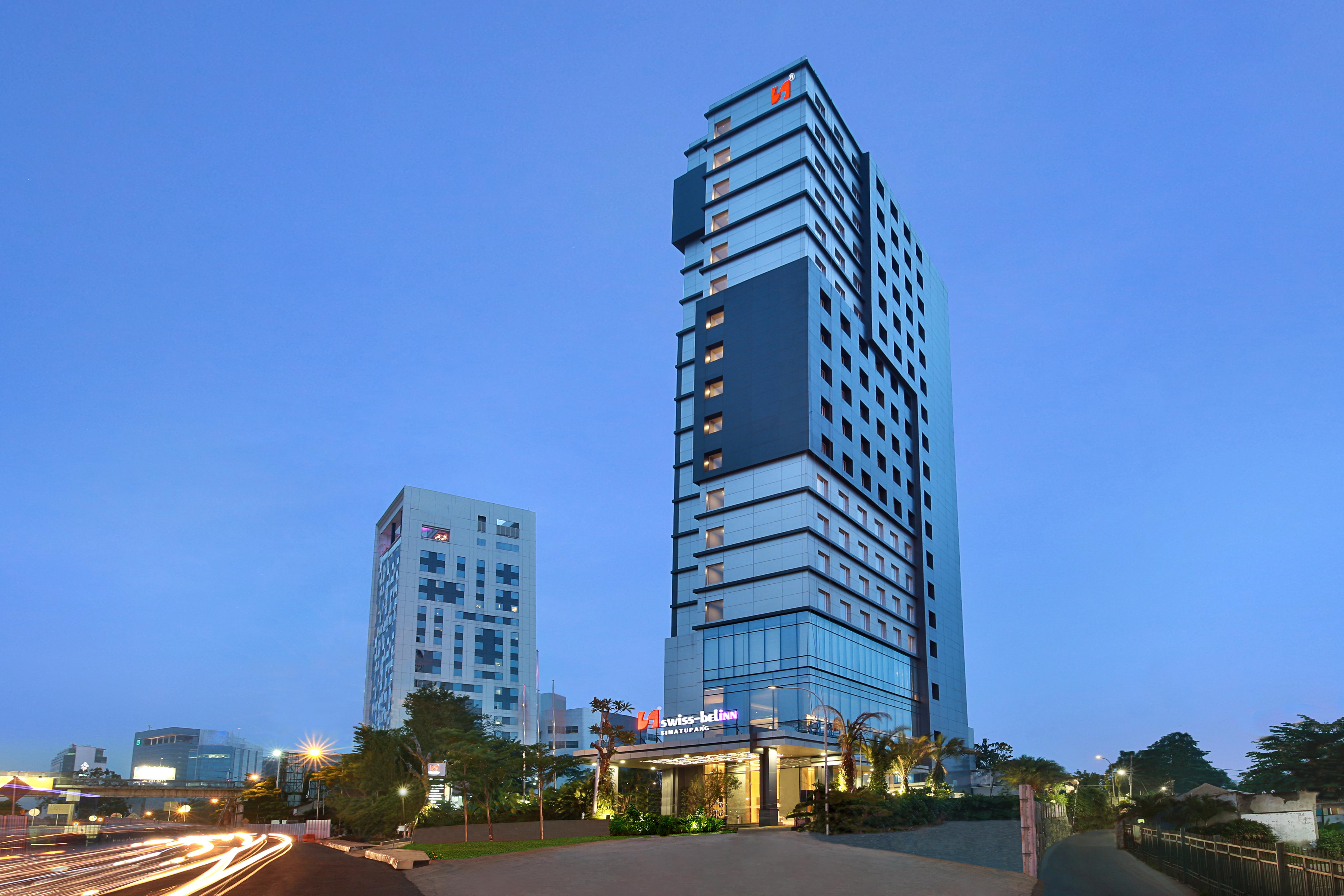 Swiss-Belinn Simatupang Джакарта Екстериор снимка