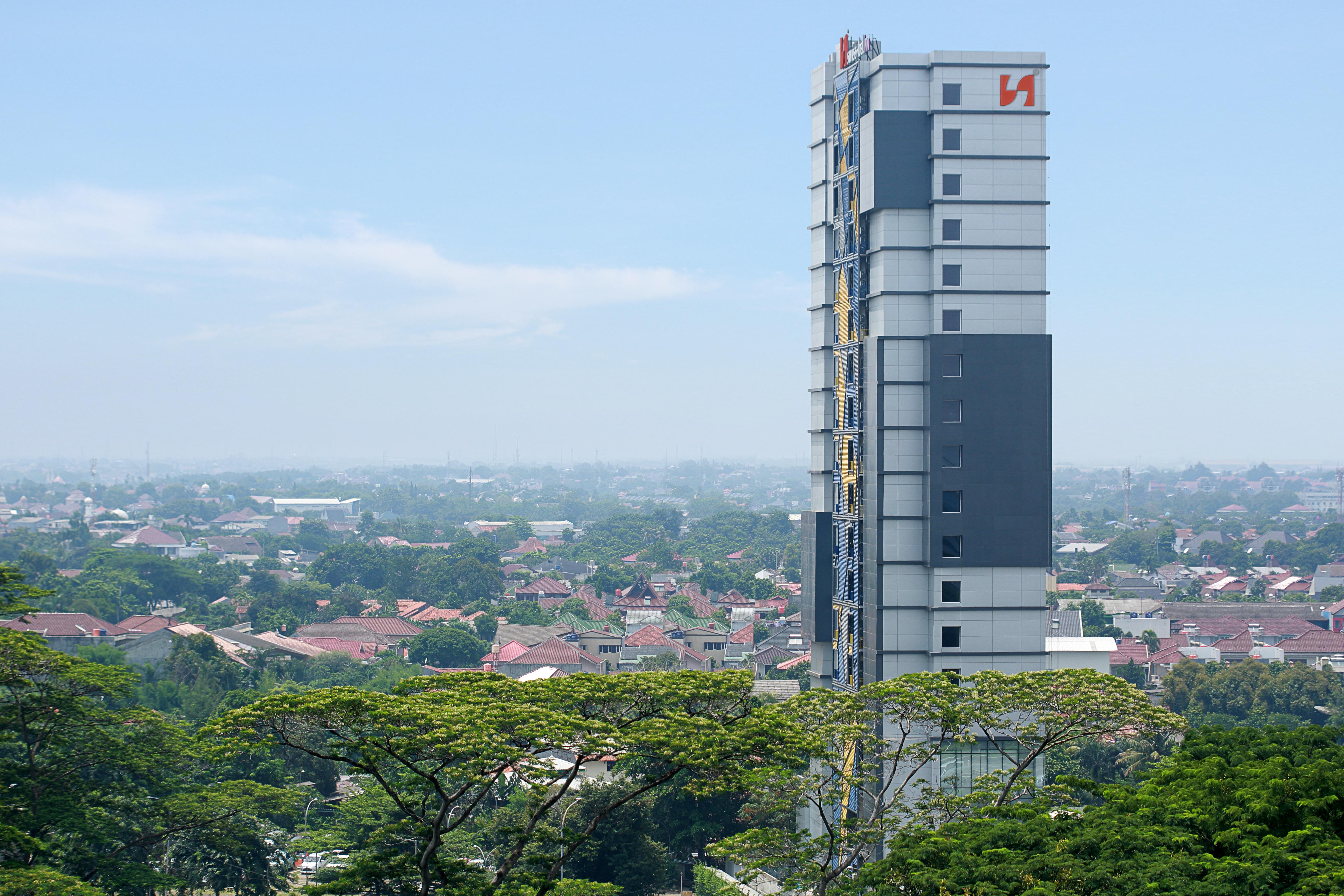 Swiss-Belinn Simatupang Джакарта Екстериор снимка