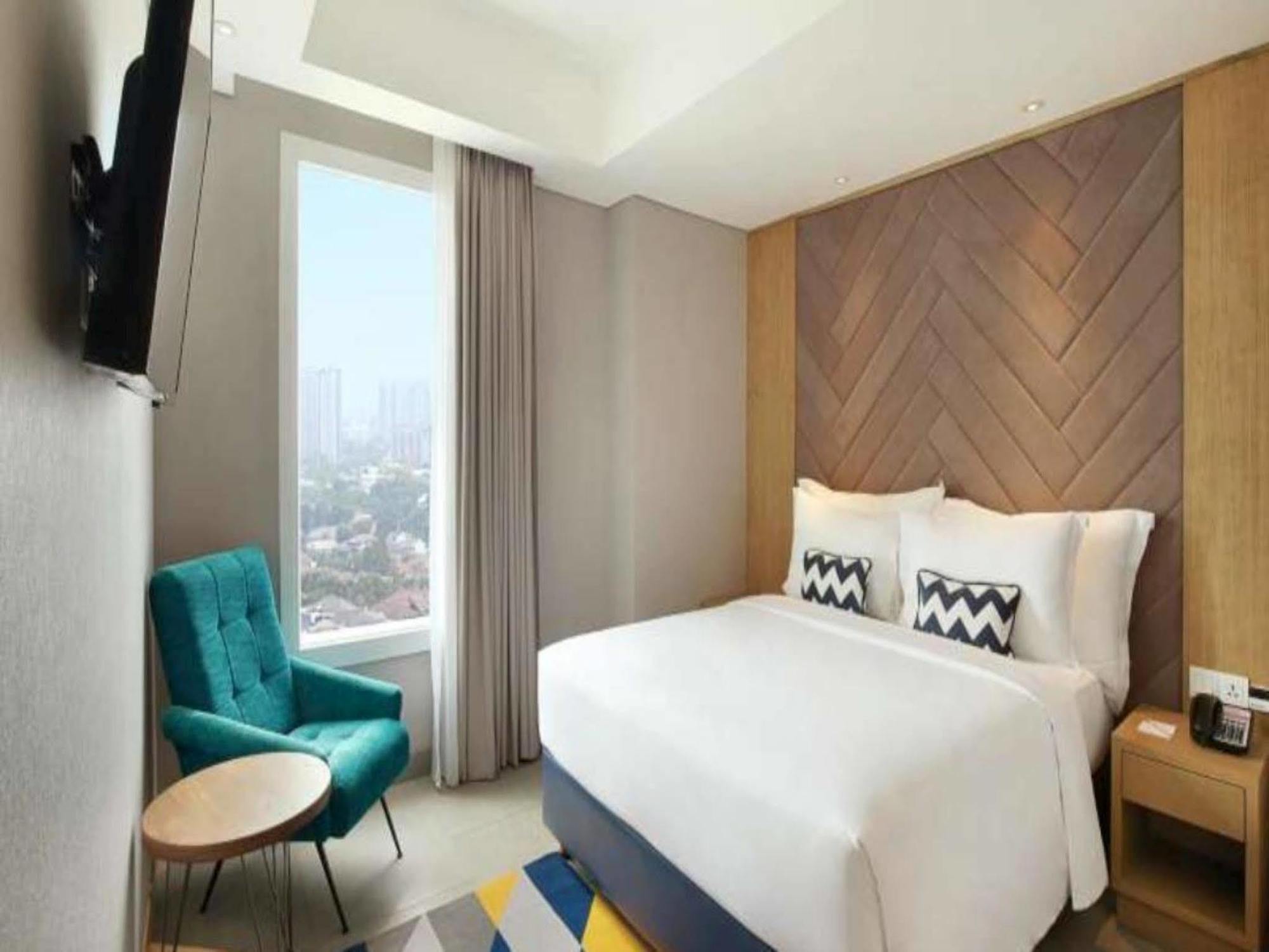 Swiss-Belinn Simatupang Джакарта Екстериор снимка