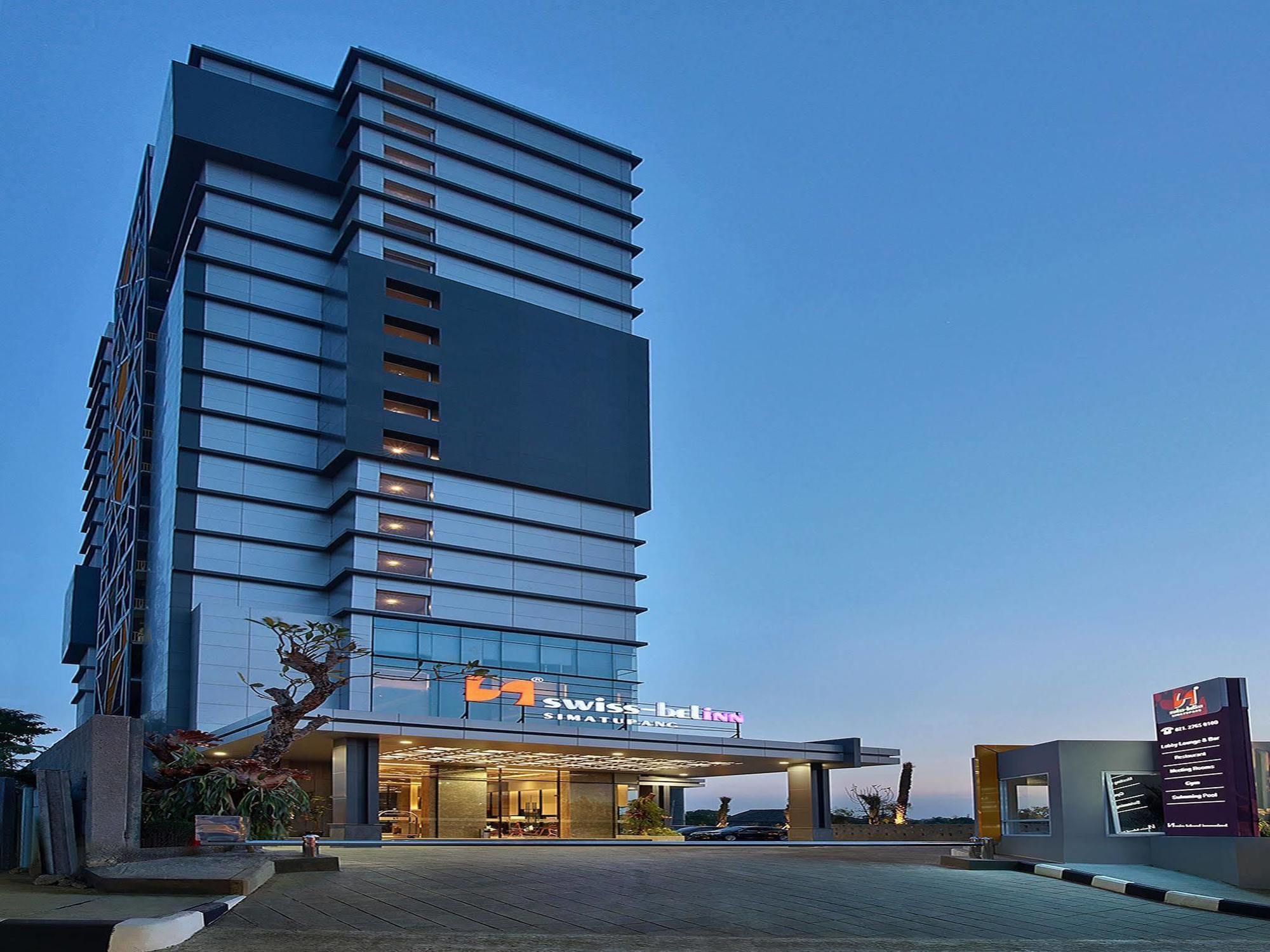 Swiss-Belinn Simatupang Джакарта Екстериор снимка